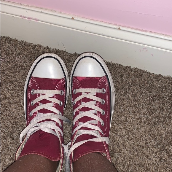 Converses - Picture 3 of 5